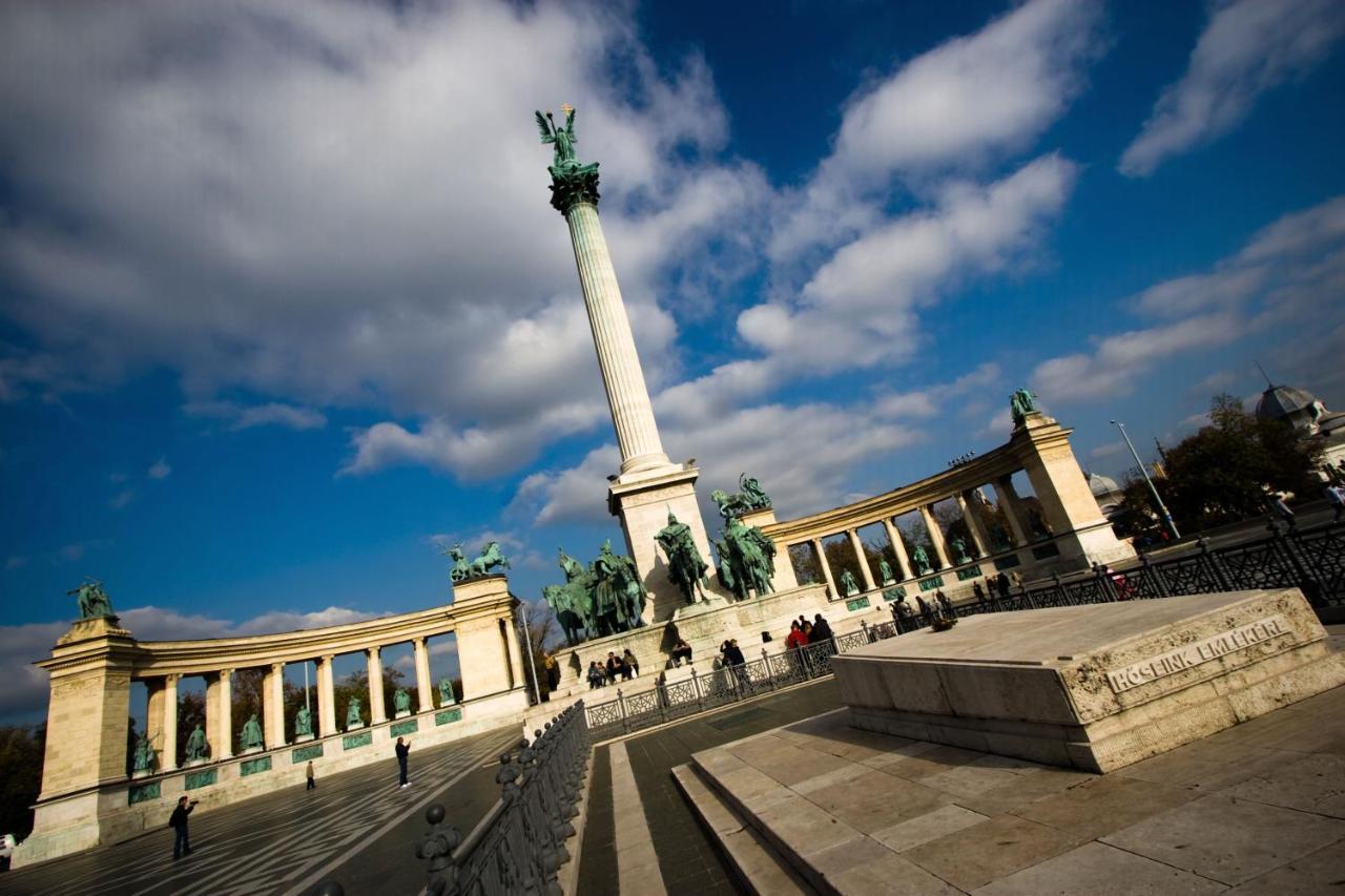 Little Americas Parliament Apartments Budapeste Exterior foto